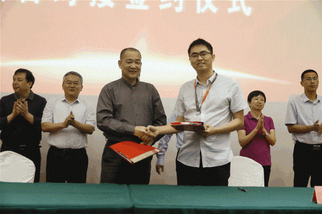 不凡成就非凡 · 卓越之路