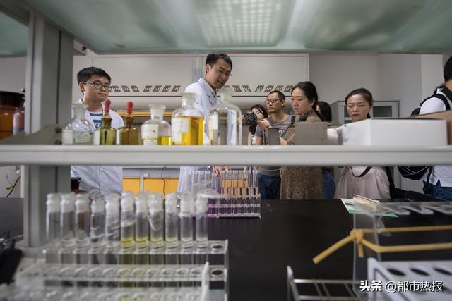 不凡成就非凡 · 卓越之路